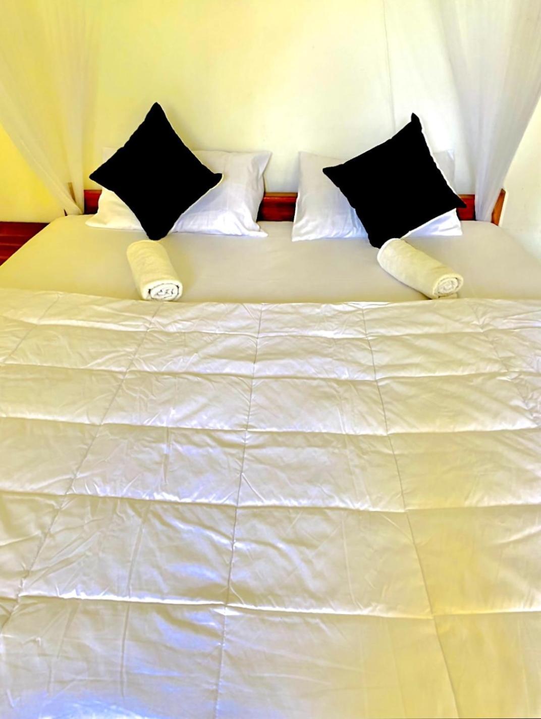 Blissful Haven Hotel เอลลา ภายนอก รูปภาพ