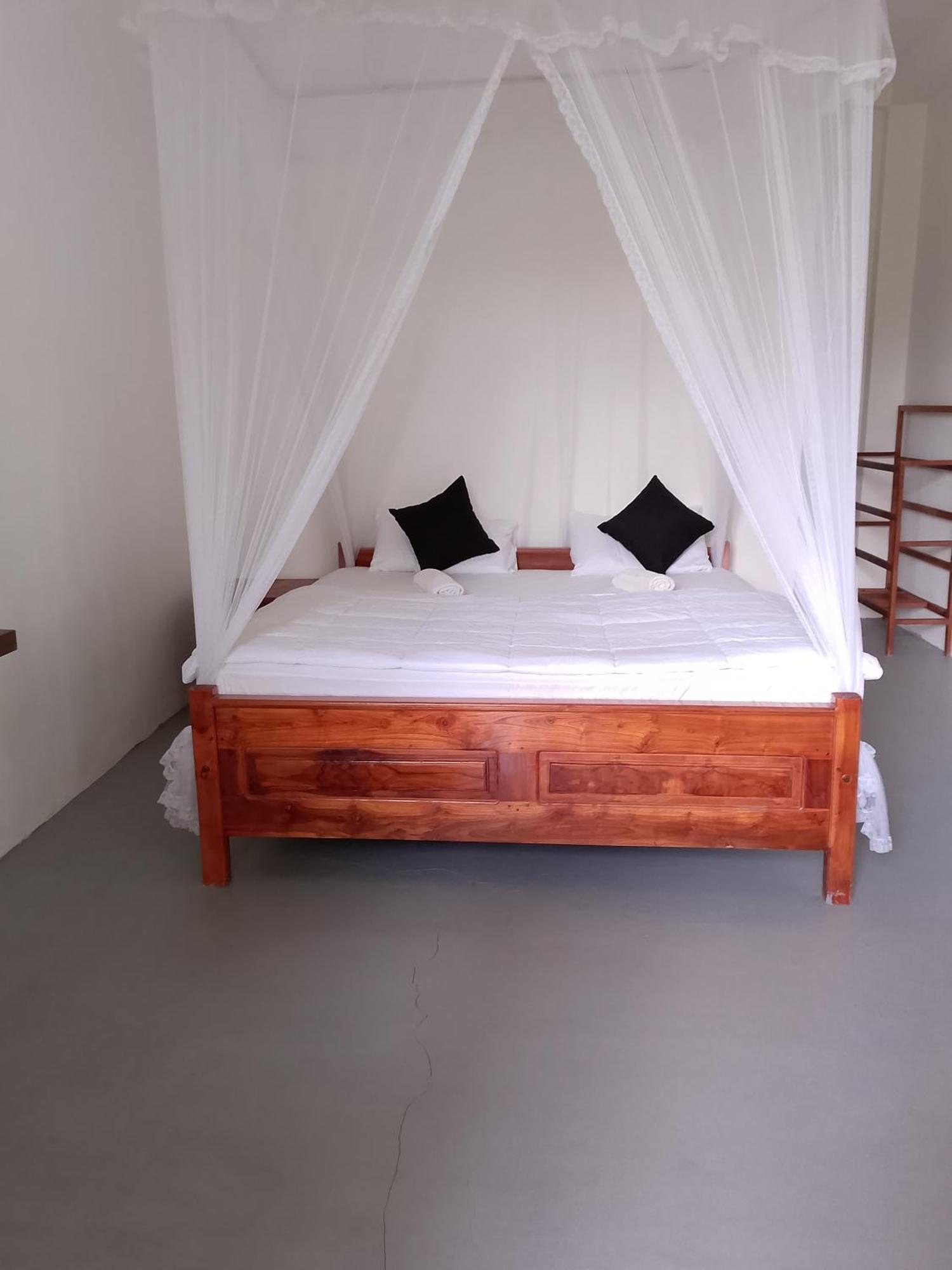 Blissful Haven Hotel เอลลา ภายนอก รูปภาพ